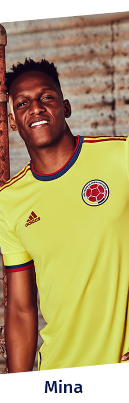 Yerri MIna con la camiseta de colombia 2021, productos del jugador. 